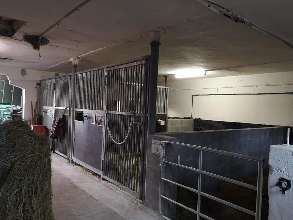 Stallungen und Rundgang