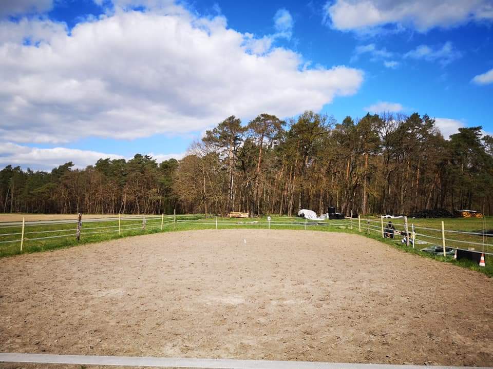 Stallungen und Rundgang